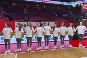 有幾位顏值亮眼！中國男籃VS日本男籃，這個啦啦隊水平如何？