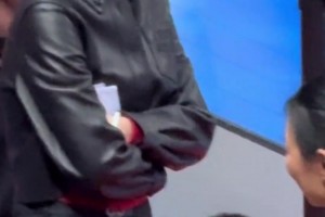 福建潯興場邊永遠主角伍總！大家喜歡她的氣質嘛？