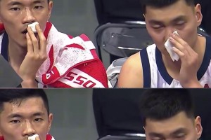 鏡頭一拉就重現(xiàn)了CBA名場面 陳林堅(jiān)陳培東變難兄難弟